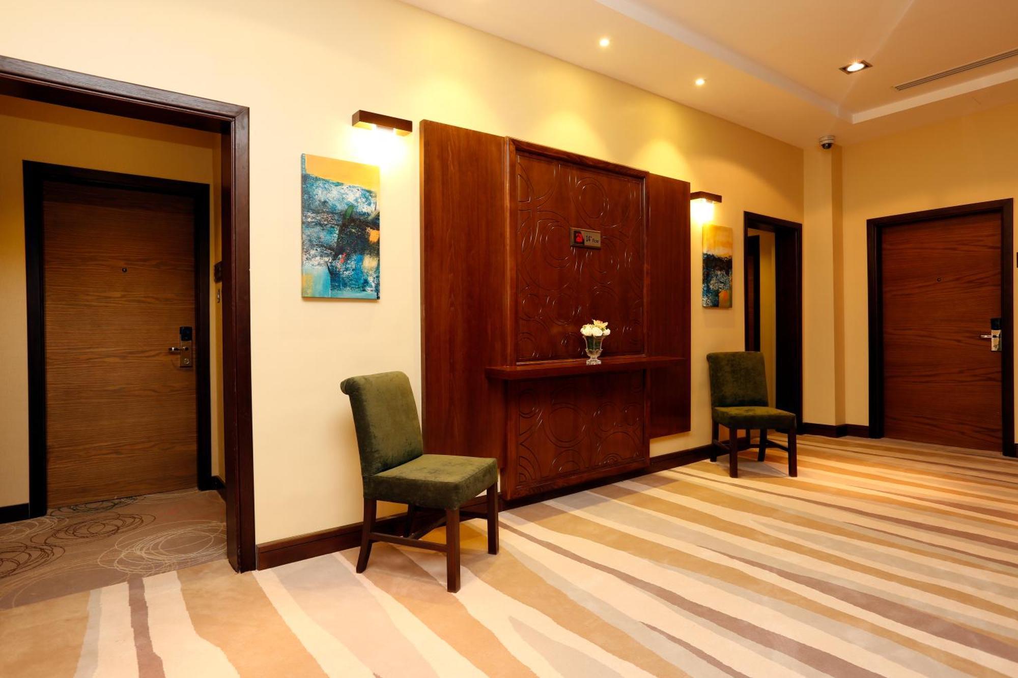 Swiss Flora Inn Hotel Rijád Kültér fotó